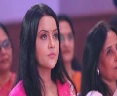 Amruta Fadnavis | रेशीम किड्याशी तुलना करत आदित्य ठाकरेंवर अमृता फडणवीसांचा हल्लाबोल