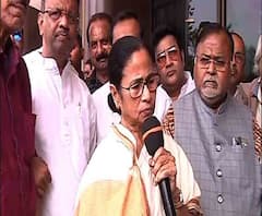 এজেন্সির অত্যাচারে মৃত্যু, তাপস পালের মৃত্যুতে অভিযোগ মমতার, খবর শিরোনাম