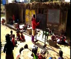 নেই ক্লাসরুম, পুরুলিয়ায় গাছের তলায় চলছে স্কুলের পঠনপাঠন