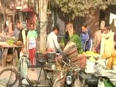 दिल्ली में पटरी पर लौट रही जिंदगी, यमुना विहार से देखिए ग्राउंड रिपोर्ट