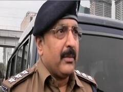 Shaheen Bagh: रास्ता खुलने की बात से पुलिस का इंकार, Noida ACP बोले-'सिर्फ एंबुलेंस को रास्ता दिया गया'