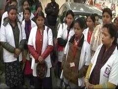 Women handling UP women helpline unpaid for months | Ghanti Bajao