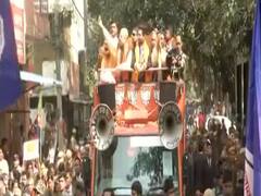 Amit Shah के साथ Chirag Paswan का रोडशो, लगे 'जय श्री राम-हर हर महादेव' के नारे । Delhi Election 2020