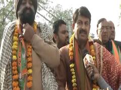 मुखर्जी नगर में Manoj Tiwari का रोड शो, बोले-'AAP ने चुनाव में हिंदु-मुसलमान करने की कोशिश' 