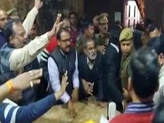 UP: नगरपालिका परिसर में वकीलों का हंगामा