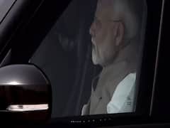 નમસ્તે ટ્રંપઃ PM મોદી ટ્રંપને આવકારવા એરપોર્ટ પર પહોંચ્યા, જુઓ વીડિયો