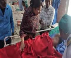 পোলবা দুর্ঘটনায় আক্রান্ত দুই পড়ুয়া এখনও বিপন্মুক্ত নয়