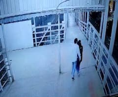 Molestation In Mumbai | मुंबईत माटुंगा स्टेशनवर विकृताकडून तरुणीची छेडछाड 