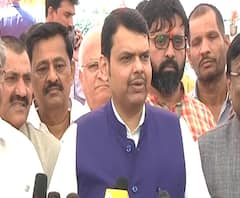 Farmer Loan Waiver | या गतीने संपूर्ण कर्जमाफीला 400 महिने लागतील : देवेंद्र फडणवीस | ABP Majha