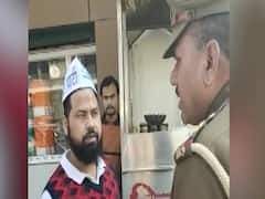 Firozabad: Cops stop AAP workers from distributing sweets