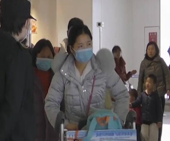 Coronavirusच्या संशयितामुळे पुण्यात एअर इंडियाचं विमान थांबवलं | ABP Majha