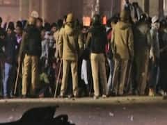 Ground Report: Delhi के Kabir Nagar में CAA विरोध के दौरान उपद्रवियों ने किया पथराव