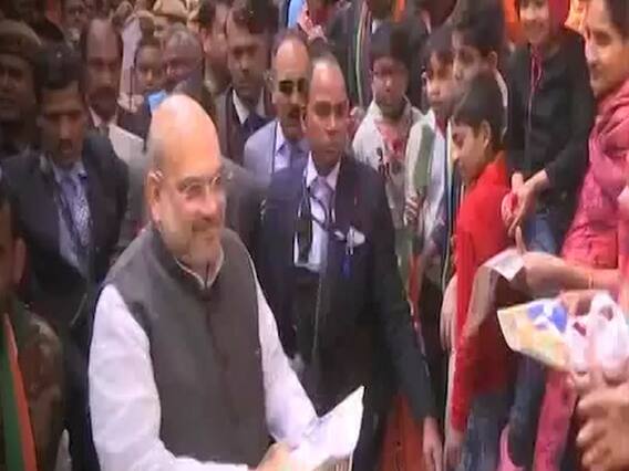 Delhi Election 2020: दिल्ली में 'घर-घर' पहुंचा चुनाव, डोर-टू-डोर कैंपेन का जोर