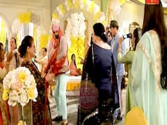 Choti Sarrdaarni: Sarabjit performs Giddah during baby shower party of Meher