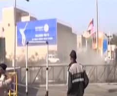 Namaste Trump | ट्रम्प यांच्या स्वागतासाठी असलेला मोटेरा स्टेडियमचा गेट कोसळला | ABP Majha