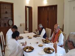 Amit Shah and Mamata Banerjee's picture teaches a lot | Master Stroke