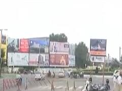 અમદાવાદઃ પોલીસ ચોકી પર લાગેલા હોર્ડિંગ ઉતારી લેવા મનપાનો નિર્ણય, જુઓ વીડિયો