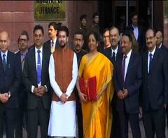 ‘এলআইসি-র ক্ষতি, মানুষের ক্ষতি’, জীবনবিমা নিগমের শেয়ার বিক্রির প্রস্তাব নিয়ে ক্ষোভ