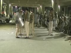 लगातार तीसरे दिन हिंसा की आग में जली दिल्ली, 10 लोगों की मौत । Master Stroke Full 25.02.2020