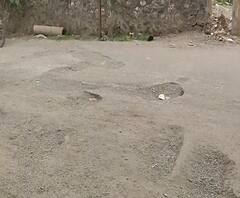 तक्रारीनंतरही खड्डे न बुजवल्यास अधिकाऱ्यांवर गुन्हे दाखल करा : औरंगाबाद खंडपीठ | ABP Majha