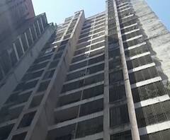 Lift Accident | मुलुंडच्या रिचा टॉवरमध्ये लिफ्टमध्ये अडकून एकाचा मृत्यू | ABP Majha