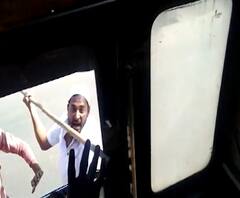 VIDEO | औरंगाबादेत बसचालकाला मारहाण, गाडीला जायला जागा न दिल्यानं संताप | ABP Majha