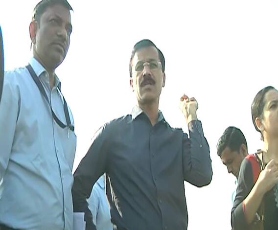 Commissioner तुकाराम मुंढेंची डम्पिंग ग्राऊंडला अचानक भेट, कामगारांचा गोंधळ | ABP Majha