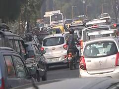 DND पर लगा लंबा जाम, आने-जाने वालों ने कहा रोज होती है दिक्कत