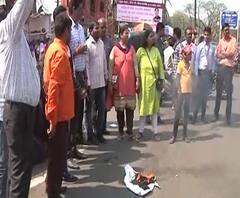 Waris Pathan | वारिस पठाण यांचा पुण्यात पुतळा जाळला, ब्राह्मण महासंघाकडून निषेध