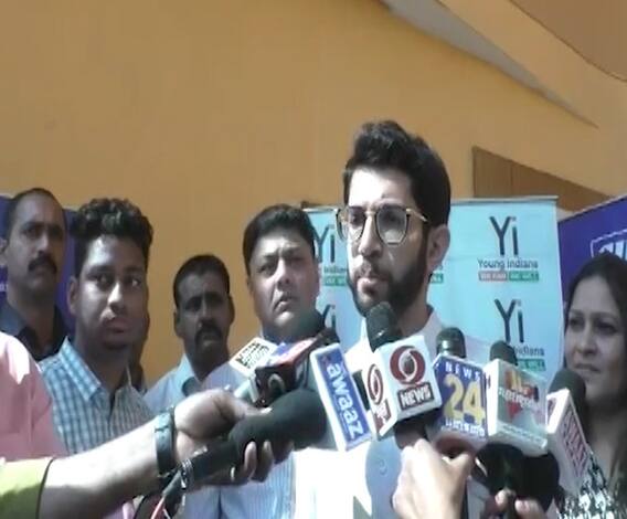 Aditya Thackeray on Hinganghat Death | विद्यार्थ्यांना स्वसंरक्षण प्रशिक्षणाची गरज, पर्यटनमंत्री आदित्य ठाकरेंची प्रतिक्रिया