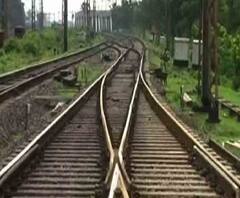 আপ-ডাউন মিলিয়ে শিয়ালদা মেন শাখায় বাতিল ৫২টি লোকাল ট্রেন, সপ্তাহের শুরুতে চরম ভোগান্তির আশঙ্কা