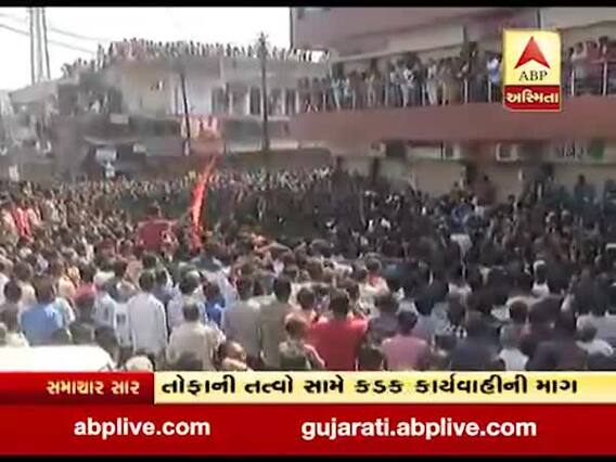 આણંદનુ ખંભાત આજે સજ્જડ બંધ, હિન્દુ સંગઠનના એલાન બાદ લોકો ટાવરચોક એકઠા થયા, જુઓ વીડિયો