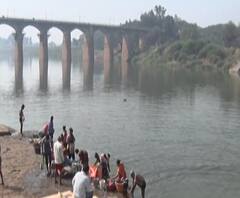 Krishna River | कोयना धरणातून कृष्णेत विसर्ग, पाणी पातळी वाढली | ABP MAJHA