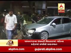 જામનગરઃ પૂરપાટ આવતી કાર ડિવાઇડર સાથે ધડાકાભેર અથડાઇ, જુઓ વીડિયો