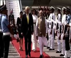 আমদাবাদে ট্রাম্পের এয়ারফোর্স ওয়ান-এর অবতরণ, অভ্যর্থনায় মোদি, শহরজুড়ে কড়া নিরাপত্তা