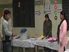 Delhi Election 2020 Voting: Model Town में वोटिंग की तैयारियां पूरी | Ground Report