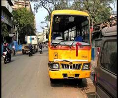 টিকিয়াপাড়ায় স্কুলবাসে ধাক্কা বেসরকারি যাত্রীবোঝাই বাসের, আহত ৩ পড়ুয়া-সহ ৫ জন