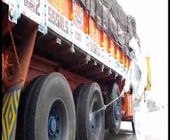 Reporter Stories: করোনা-আতঙ্কে পশ্চিমবঙ্গ ও ওড়িশা সীমান্তে গাড়িতে ওষুধ স্প্রে করছে প্রশাসন