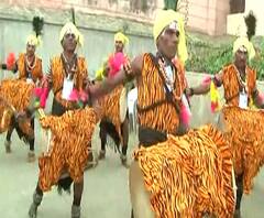 #NamasteyTrump | डोनाल्ड ट्रम्प यांच्या स्वागतासाठी नमस्ते ट्रम्प कार्यकर्म, 28 राज्यातील लोककलाकारांचा सहभाग