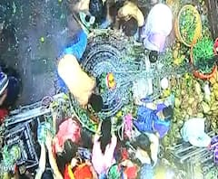 MahaShivratri | घृष्णेश्वर मंदिरात महाशिवरात्रीनिमित्त भाविकांची गर्दी 