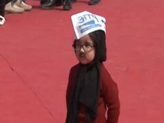 Arvind Kejriwal के शपथ ग्रहण में दिखे केजरीवाल के 'नन्हे अवतार', सोशल मीडिया पर वायरल
