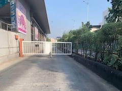 અમદાવાદઃ BRTS કોરિડોરમાં RFID દરવાજા લગાવવાની કામગીરી પડી ધીમી, જુઓ વીડિયો