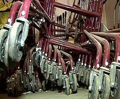 Special Report | श्रेय घेण्यासाठी दिव्य़ांगांचं साहित्य वाटप केलं जात नाही का? | ABP Majha