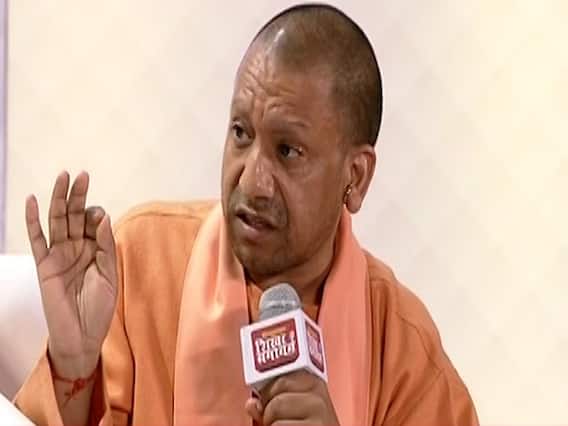 Anurag Thakur के 'गोली मारो' बयान को Yogi Adityanath ने बताया- भाषण के लहजे की तुकबंदी