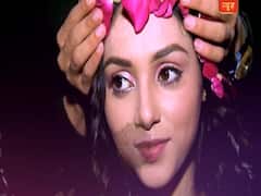 Mallika Singh gets a 'Flower tiara' on Rose Day