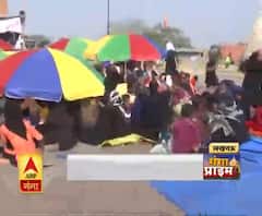 घंटाघर पर महिलाओं का प्रदर्शन जारी