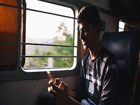 Budget 2020: 'Tejas जैसी कई ट्रेनें चलाई जाएंगी'- Nirmala Sitharaman का बड़ा एलान 