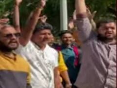 મોડાસાઃ સરકારી ઇજનેર કોલેજમાં 50 ટકા બેઠકો ઘટાડી દેતા વિદ્યાર્થીઓએ નોંધાવ્યો વિરોધ, જુઓ વીડિયો 