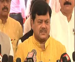  Maharashtra Assembly session | शेतकरी कर्जमाफीची घोषणा फसवी : प्रवीण दरेकर | ABP Majha