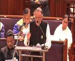 গণতান্ত্রিক মাপকাঠিতে ভারত পিছিয়ে যাচ্ছে, বাজেট বক্তৃতায় কেন্দ্রকে তোপ অর্থমন্ত্রী অমিত মিত্রের 